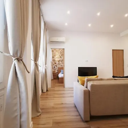 T2 Centre-ville Spacieux Lumineux Apartment Antibes