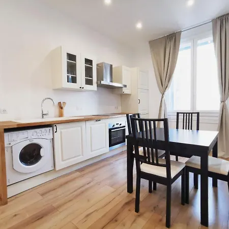 T2 Centre-ville Spacieux Lumineux Apartment Antibes