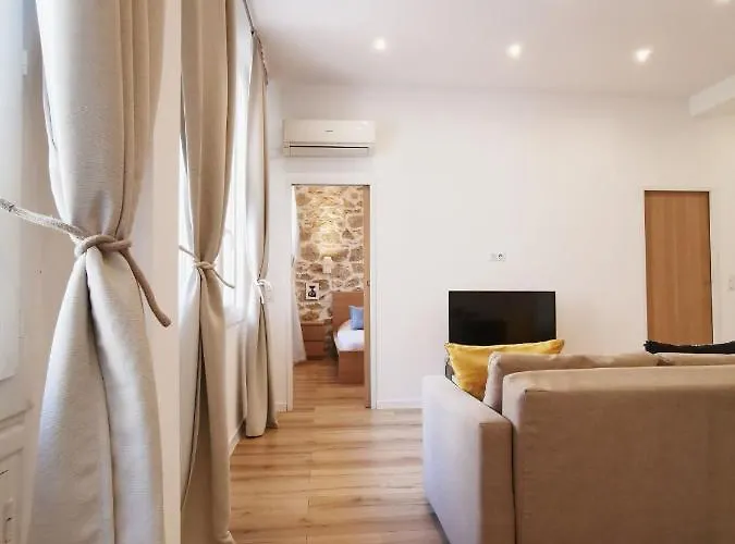 T2 Centre-ville Spacieux Lumineux Apartment Antibes